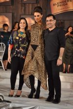 Neha Dhupia at Blenders Pride Fashion tour 2012 preview in Mehboob Studio on 2nd Sept 2012 (144).JPG